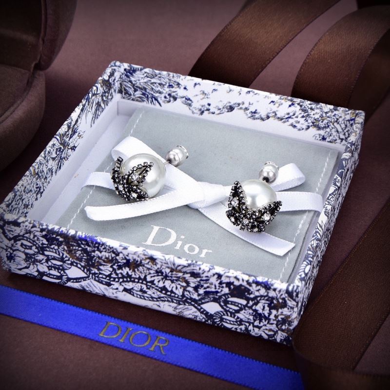 chr1st1an D10r earrings